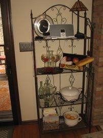 bakers' rack
