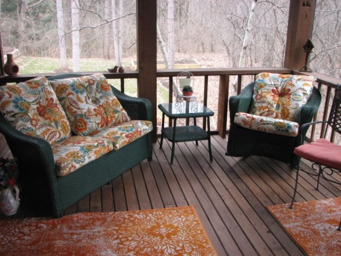 outdoor patio furnishings