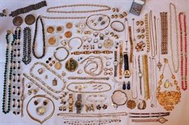 Amazing Quality 18k and higher grade Gold Jewelry