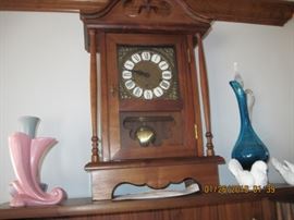 Mantel clock