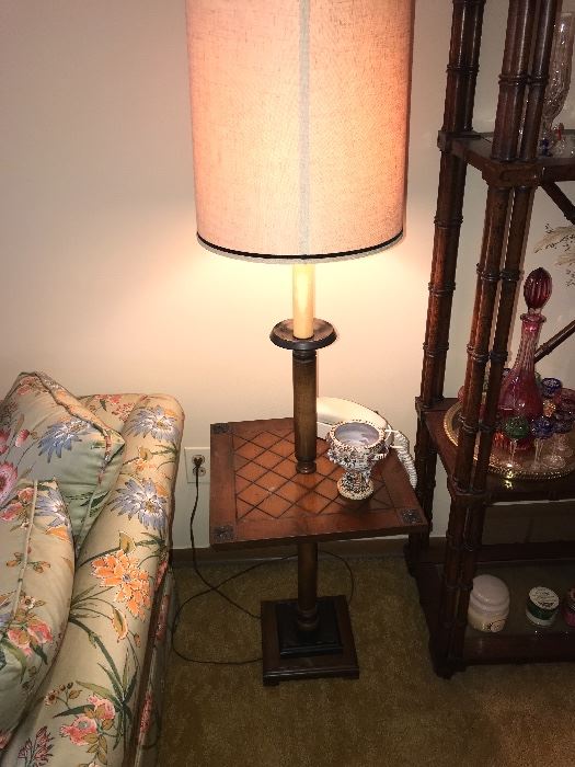 VINTAGE FLOOR LAMP WITH TABLE 