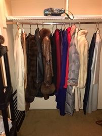 WOMEN'S COATS AND JACKETS - SIZE LARGE