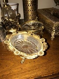 ANTIQUE SOAP DISH