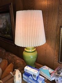 VINTAGE GREEN TABLE LAMP
