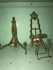 VINTAGE PICTURE HOLDERS / EASELS