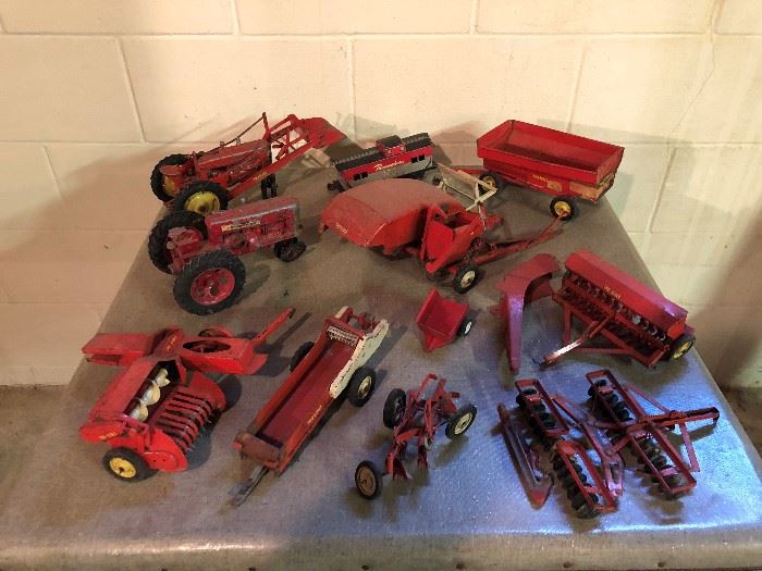 Antique Tru-Scale Metal Farm Toys