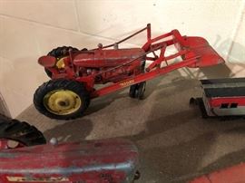 Antique Tru-Scale Metal Farm Toys