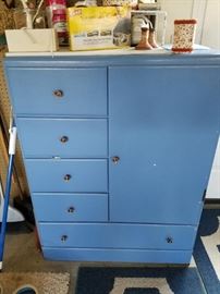 Vintage Chest of Drawers