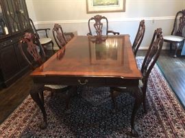 HENREDON Dining Room Table & Chairs