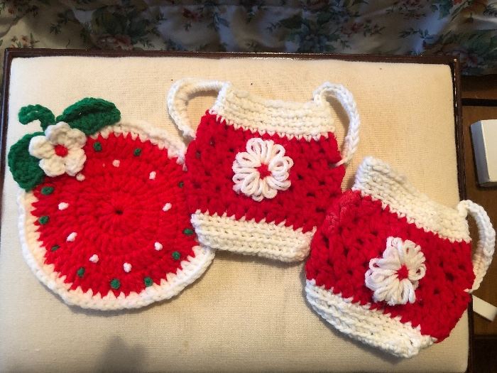 Crochet hot pads 