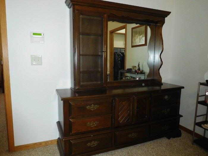 dresser