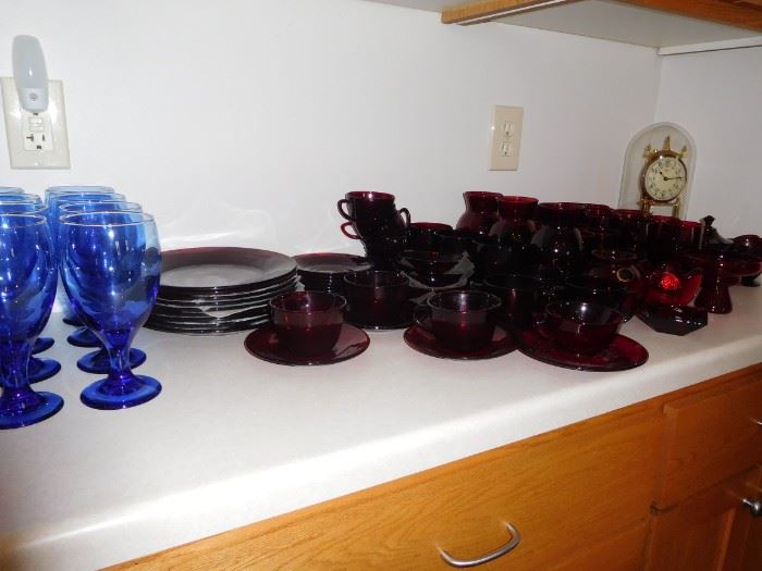 ruby glassware, 12 blue goblets