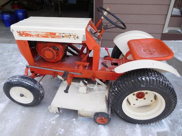 Vintage Gilson lawnmower, runs great