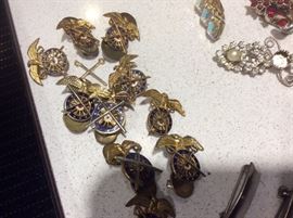 Military insignia pins, Army Quartermaster