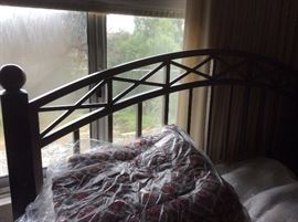 Bed headboard