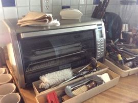 Toaster oven, utensils