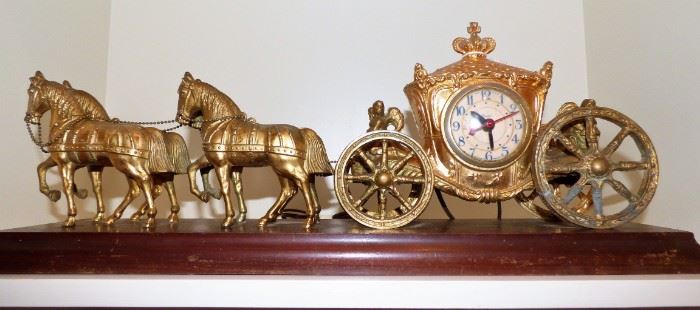 Vintage United Cinderella Carriage clock with 4 horses (working)