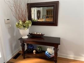 ENTRY/HALL MIRROR WITH MATCHING CONSOLE TABLE