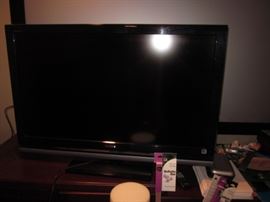 MANY HD FLAT SCREEN TV'S TO CHOOSE FROM