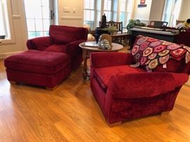 STUNNING PLUSH LIVING ROOM SUITE