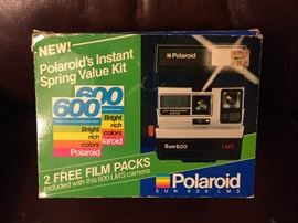 Sun 600 LMS Polaroid Camera in Box