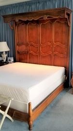 Lovely King bed with lighted headboard - TempurPedic mattress