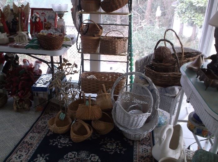 Baker's rack and split oak baskets
