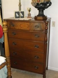 1930's chest of drawers
