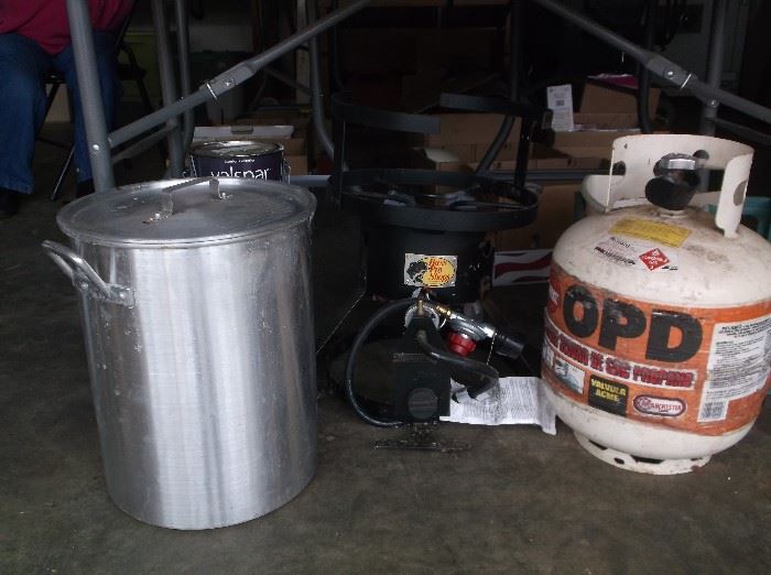 Like new turkey fryer from Bass Pro Shop