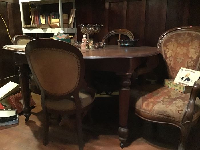 Victorian Chairs, beautiful Dining Table with two leaves and pads