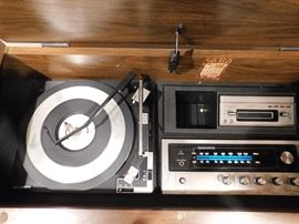 Magnavox Vintage Stereo Console w/ Turntable