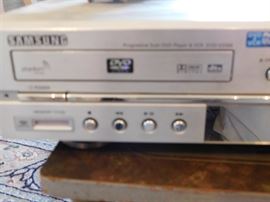 DVD / VCR Player