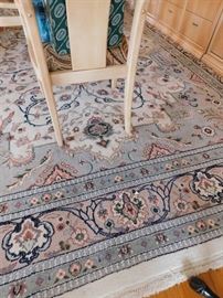 Area Rug 14'x9', Excellent Condition