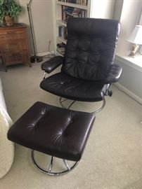 Tufted Leather Chair & Ottoman