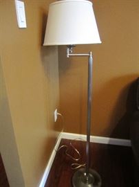 FLOOR LAMP