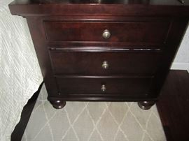 PAIR OF NIGHTSTANDS