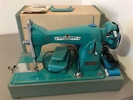 Universal sewing machine 
