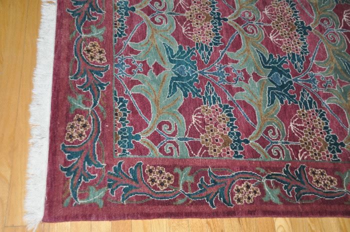 Fantastic William Morris Design, arts and crafts, vegetable dyed, hand made in India 100% wool area rug 6’ x 6’