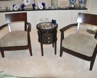 Wonderful pair of mahogany arm chairs and matching side table perfect for a sitting area!