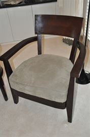 Fabulous arm chair with taupe suede cushion upholstery by Bernhardt, 30.5"w x 33"h x 29"d