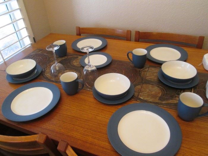 Noritake Stoneware Dishes #8484 "Colorwave Blue". 15 Pieces
