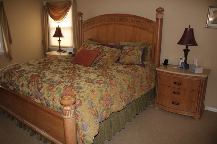 Light Wood Master Bedroom in Very Good Condition