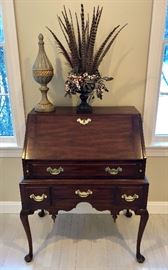 Henkel Harris Mahogany Queen Anne Style Slant Front Secretary Desk - in immaculate condition. 