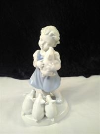 Gerold Porzellan girl with four pigs https://ctbids.com/#!/description/share/110009