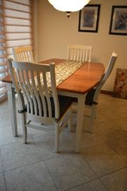 2 TONE WOOD DINING SET W/4 CHAIRS