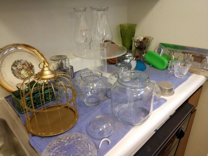 Just some of the large quantity of misc glassware.