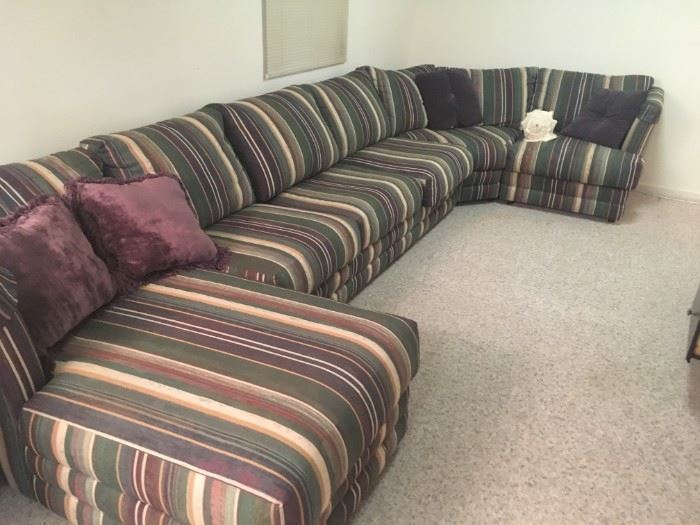 sectional sofa with sleeper section