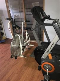 Exercise Bike - treadmill 