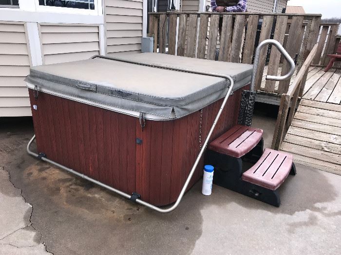 Nice Working Coleman 3 Person Hot Tub