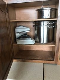 more kitchen - stock pots 